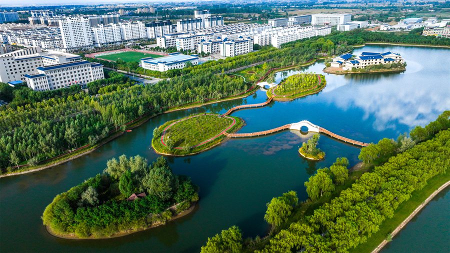 高臺(tái)國(guó)家城市濕地公園秋景美如畫(huà)。屈昶攝