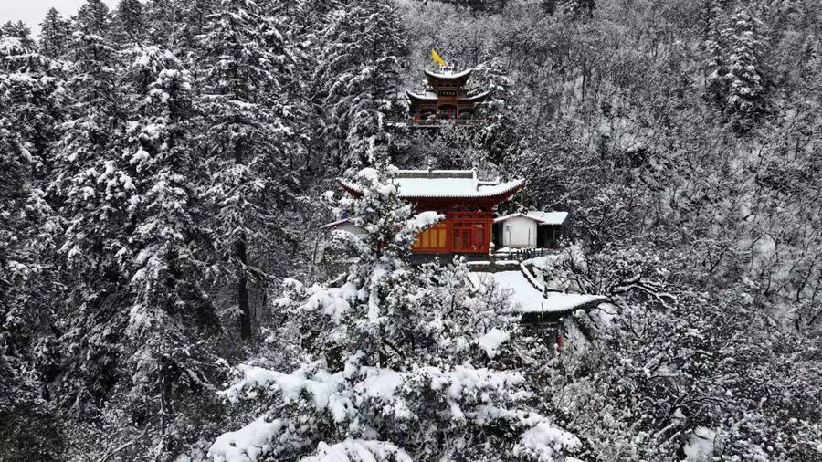 3月24日，榆中縣迎來春雪。趙相軍 趙相升攝